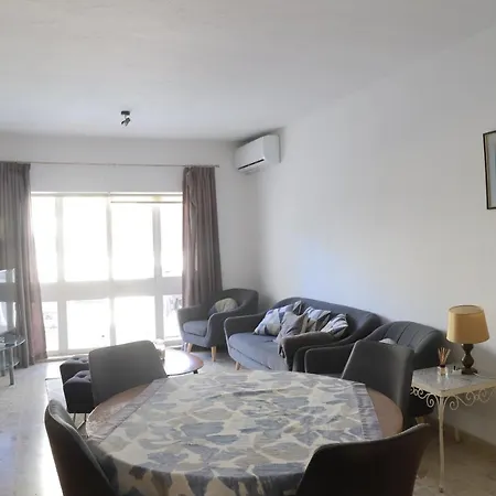 Newly Listed 3 Bedroom In St Julians Апартаменты