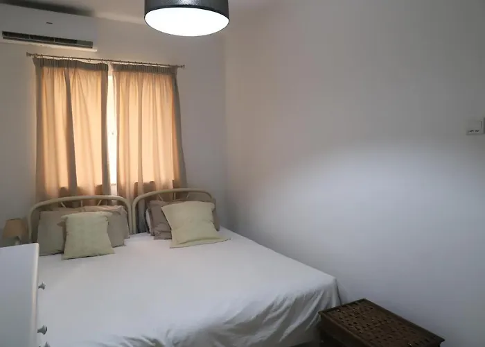 Newly Listed 3 Bedroom In St Julians 아파트 *